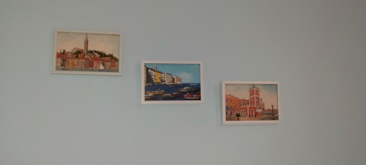 Apartments Ella ロヴィニ エクステリア 写真